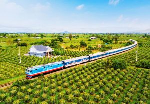 Di chuyển đến Lệ Giang bằng tàu hỏa